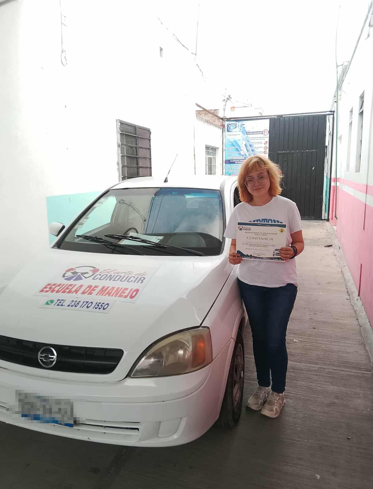Alumno graduado de El Arte de Conducir 2