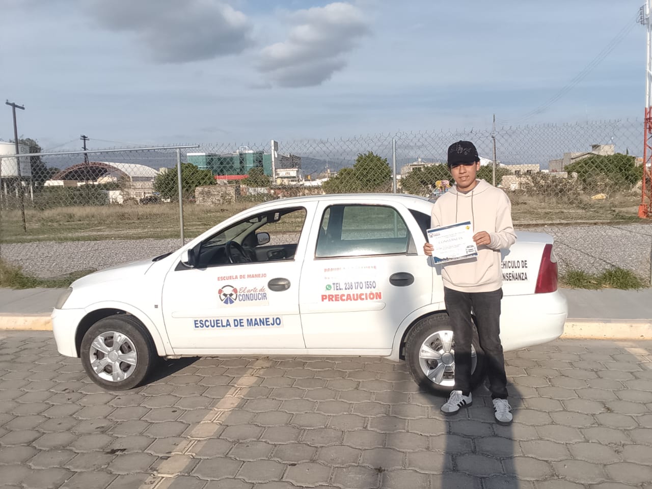 Alumno graduado de El Arte de Conducir 3